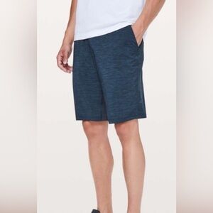 Lululemon Men’s The 9” Linerless Short Size M with Liner